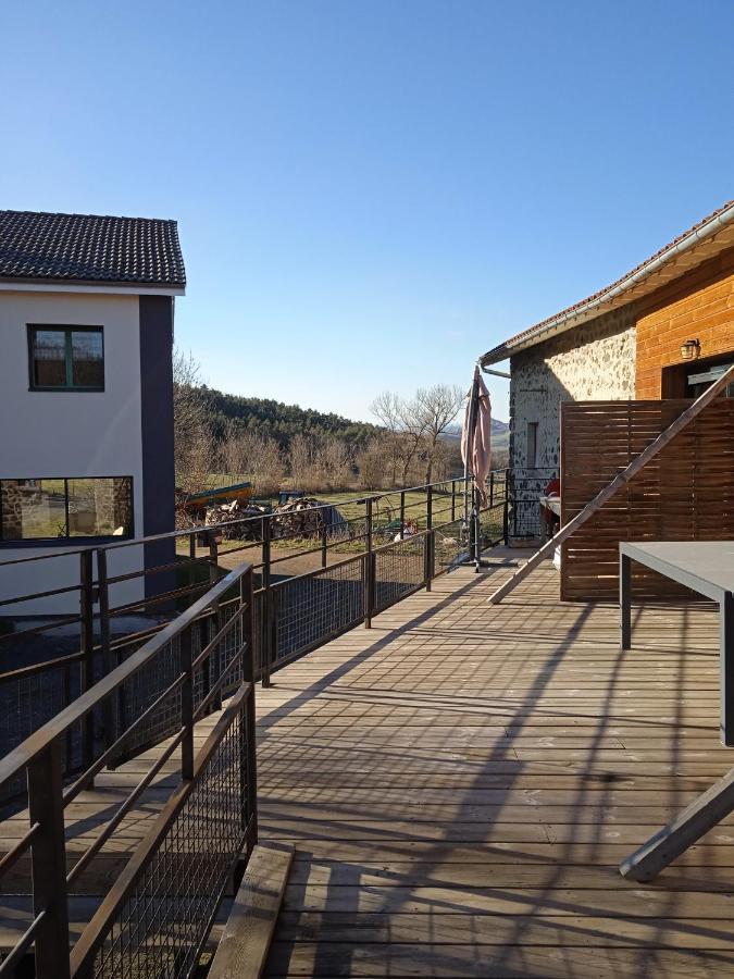 Gites De La Berthe Lantriac Exterior foto